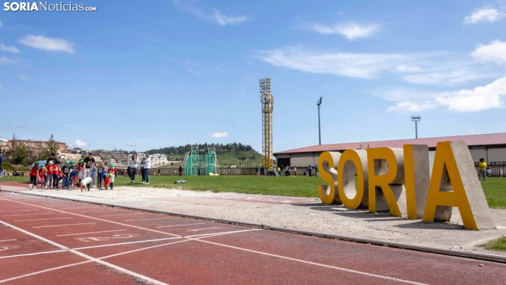 Medio millar de escolares conviven en el encuentro Intercras / Isaac Cosin Gil