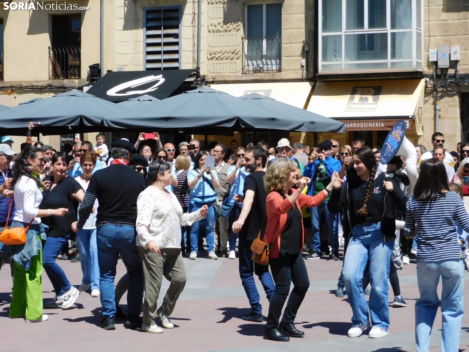 Foto 9 - As&iacute; ha sonado el D&iacute;a del Dulzainero en Soria: m&uacute;sica y ambiente como preludio de San Juan