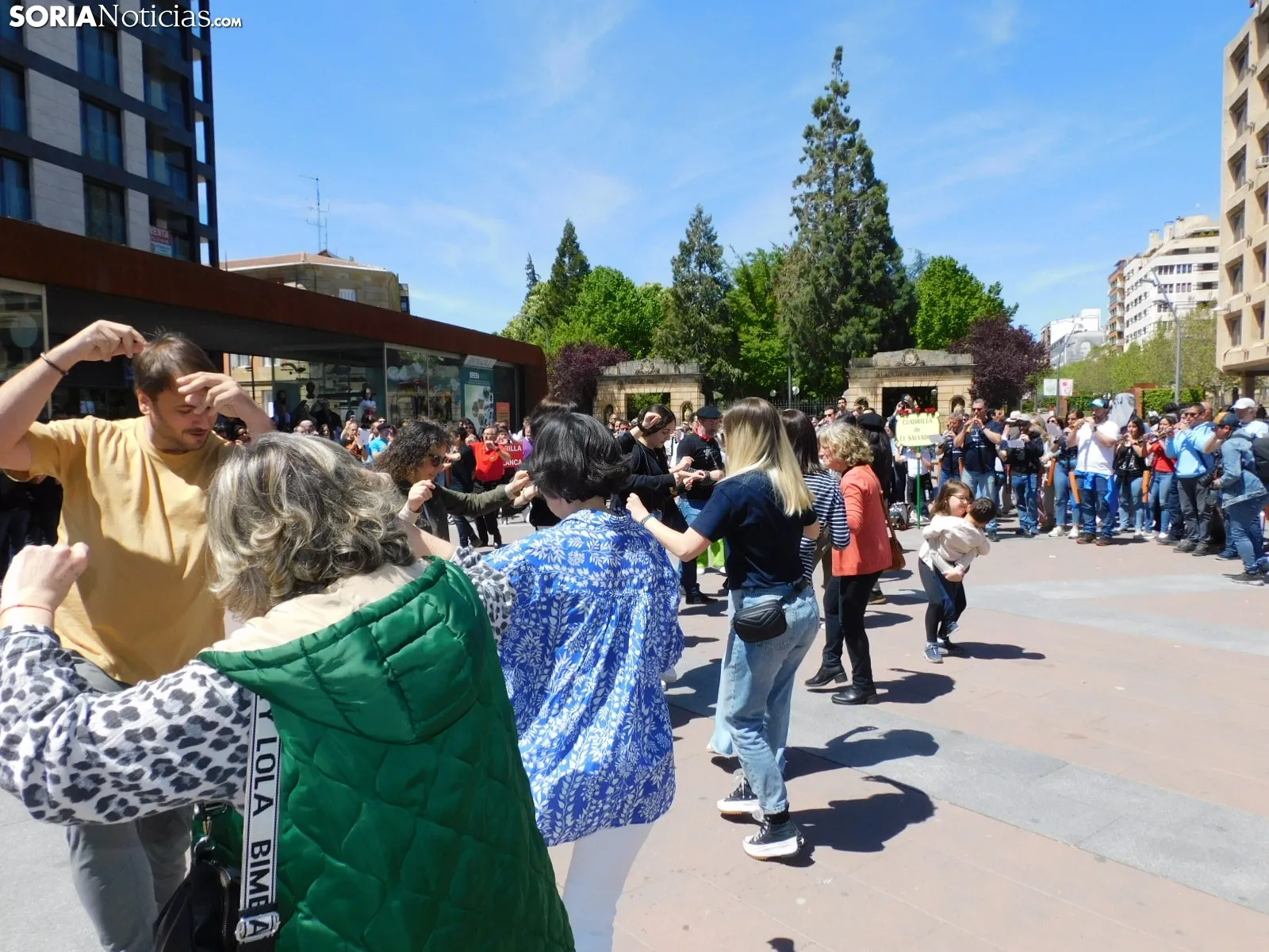 Foto 11 - As&iacute; ha sonado el D&iacute;a del Dulzainero en Soria: m&uacute;sica y ambiente como preludio de San Juan