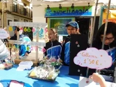 Foto 43 - FOTOS Y NOTICIA | Peque&ntilde;os grandes emprendedores: 250 alumnos se instalan en la plaza del Rosel y San Blas con sus "empresas casi reales"