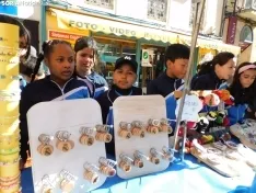 Foto 42 - FOTOS Y NOTICIA | Peque&ntilde;os grandes emprendedores: 250 alumnos se instalan en la plaza del Rosel y San Blas con sus "empresas casi reales"