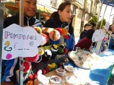 Foto 41 - FOTOS Y NOTICIA | Peque&ntilde;os grandes emprendedores: 250 alumnos se instalan en la plaza del Rosel y San Blas con sus "empresas casi reales"