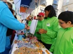 Foto 25 - FOTOS Y NOTICIA | Peque&ntilde;os grandes emprendedores: 250 alumnos se instalan en la plaza del Rosel y San Blas con sus "empresas casi reales"