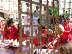 Foto 22 - FOTOS Y NOTICIA | Peque&ntilde;os grandes emprendedores: 250 alumnos se instalan en la plaza del Rosel y San Blas con sus "empresas casi reales"