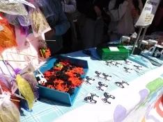 Foto 20 - FOTOS Y NOTICIA | Peque&ntilde;os grandes emprendedores: 250 alumnos se instalan en la plaza del Rosel y San Blas con sus "empresas casi reales"