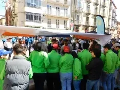 Foto 3 - FOTOS Y NOTICIA | Peque&ntilde;os grandes emprendedores: 250 alumnos se instalan en la plaza del Rosel y San Blas con sus "empresas casi reales"