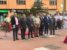 Foto 5 - Solemnidad en el acto de entrega del premio provincial 'Carta a un militar espa&ntilde;ol'