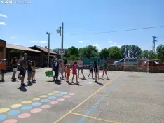 Foto 26 - Risas, juegos y solidaridad: el colegio de Almajano se vuelca contra el c&aacute;ncer infantil con juegos populares