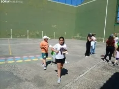 Foto 33 - Risas, juegos y solidaridad: el colegio de Almajano se vuelca contra el c&aacute;ncer infantil con juegos populares