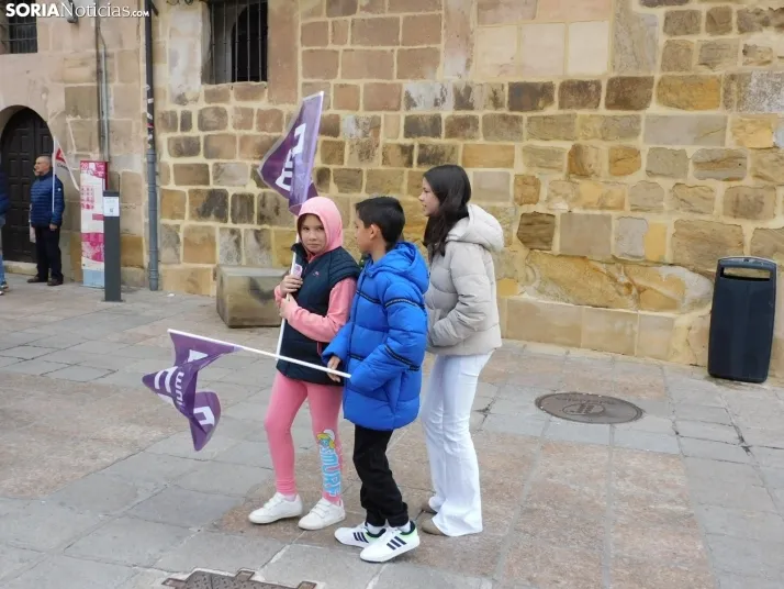 GALER&Iacute;A | M&aacute;s de 300 personas se concentran por el 1 de Mayo en Soria