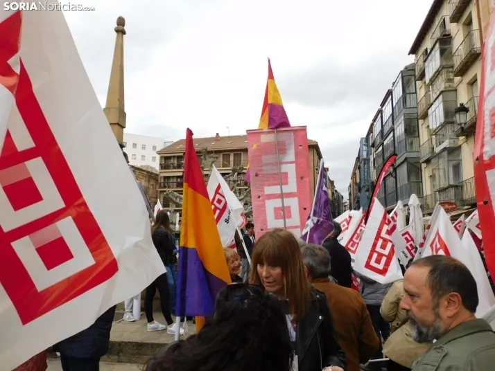 GALER&Iacute;A | M&aacute;s de 300 personas se concentran por el 1 de Mayo en Soria