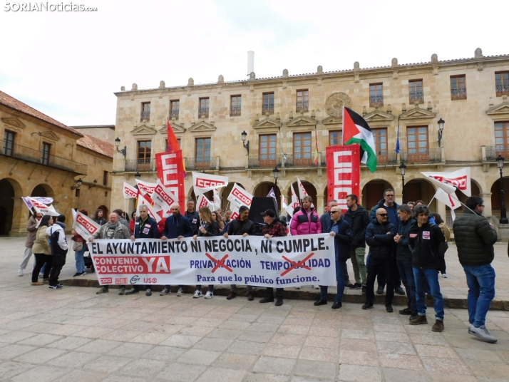 GALER&Iacute;A | M&aacute;s de 300 personas se concentran por el 1 de Mayo en Soria