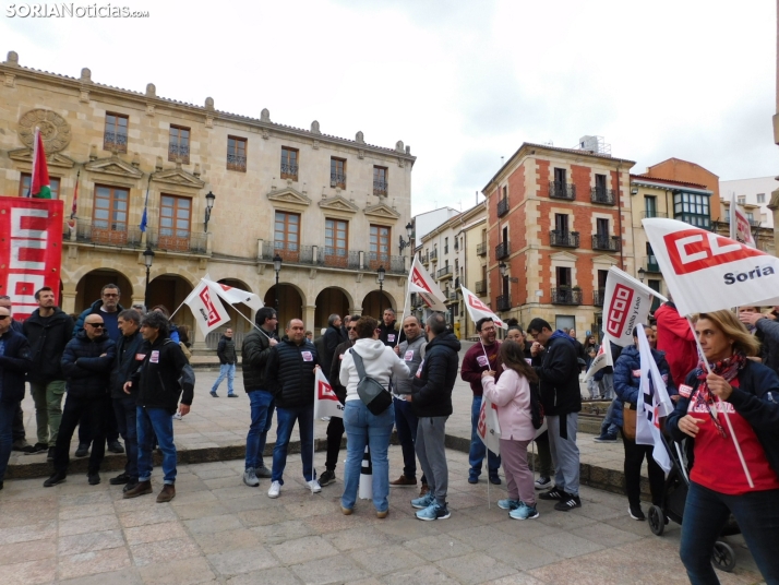 GALER&Iacute;A | M&aacute;s de 300 personas se concentran por el 1 de Mayo en Soria