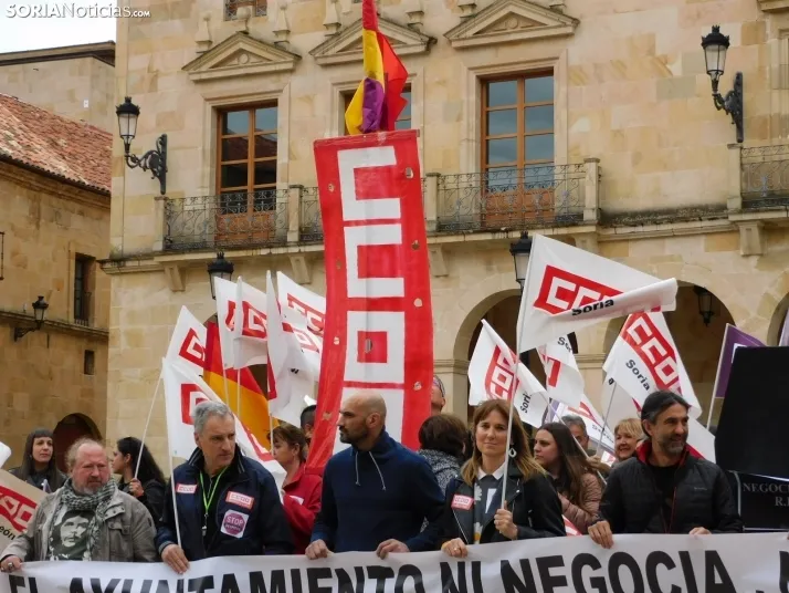 GALER&Iacute;A | M&aacute;s de 300 personas se concentran por el 1 de Mayo en Soria