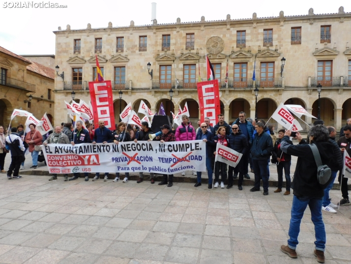 GALER&Iacute;A | M&aacute;s de 300 personas se concentran por el 1 de Mayo en Soria
