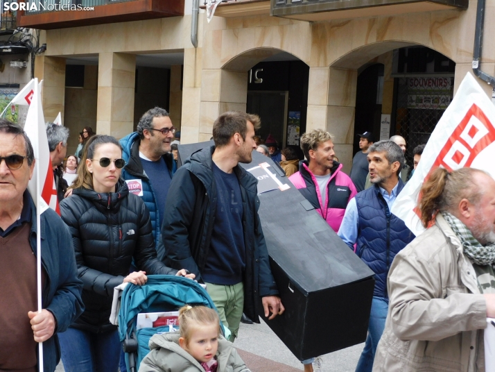 GALER&Iacute;A | M&aacute;s de 300 personas se concentran por el 1 de Mayo en Soria