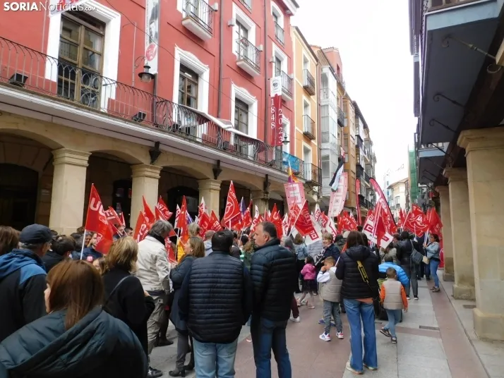 GALER&Iacute;A | M&aacute;s de 300 personas se concentran por el 1 de Mayo en Soria