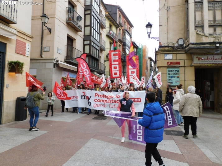GALER&Iacute;A | M&aacute;s de 300 personas se concentran por el 1 de Mayo en Soria