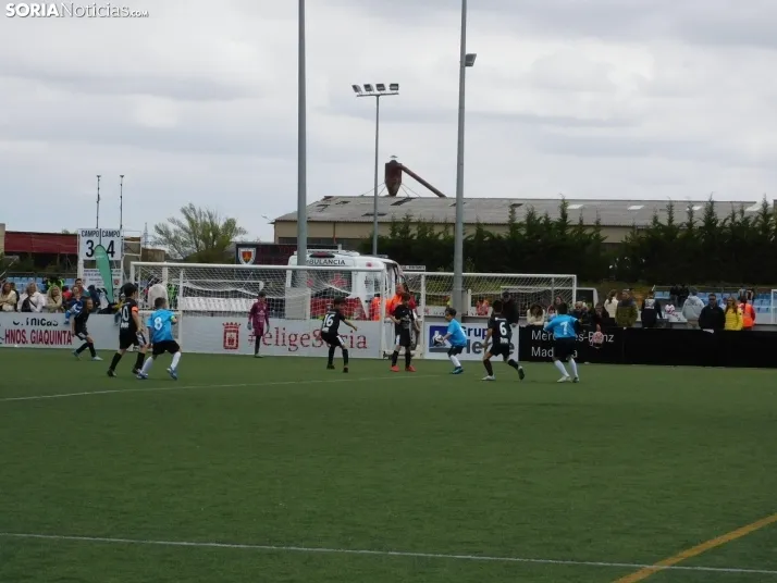 EN FOTOS | &iexcl;Mini cracks en acci&oacute;n! Soria vibra con el f&uacute;tbol base que se juega en la Ciuda