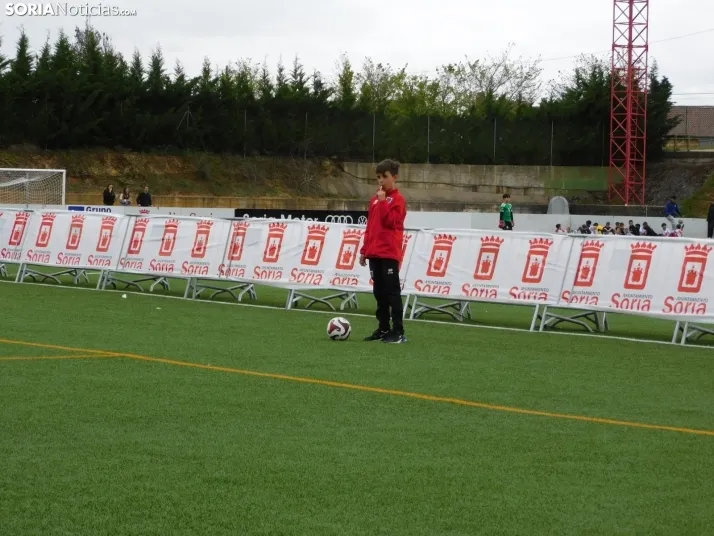 EN FOTOS | &iexcl;Mini cracks en acci&oacute;n! Soria vibra con el f&uacute;tbol base que se juega en la Ciuda