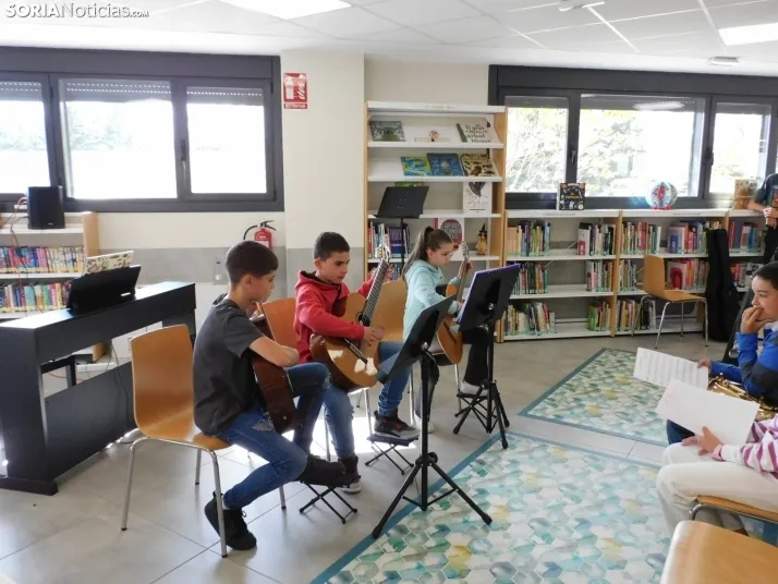 GALER&Iacute;A | Golmayo da la nota en su II Marat&oacute;n Musical con &eacute;xitos de La Bella y la Bestia,
