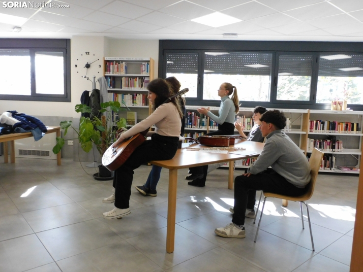 GALER&Iacute;A | Golmayo da la nota en su II Marat&oacute;n Musical con &eacute;xitos de La Bella y la Bestia,