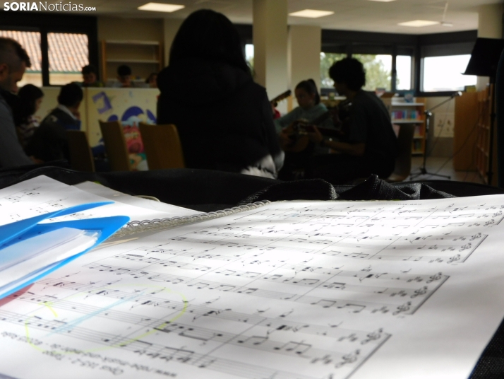 GALER&Iacute;A | Golmayo da la nota en su II Marat&oacute;n Musical con &eacute;xitos de La Bella y la Bestia,