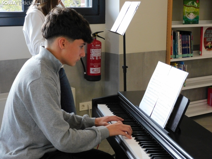 GALER&Iacute;A | Golmayo da la nota en su II Marat&oacute;n Musical con &eacute;xitos de La Bella y la Bestia,