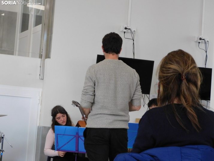 GALER&Iacute;A | Golmayo da la nota en su II Marat&oacute;n Musical con &eacute;xitos de La Bella y la Bestia,