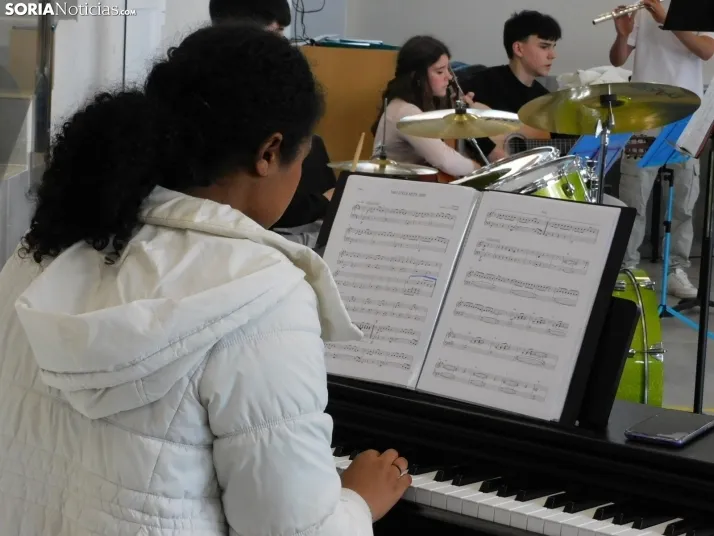 GALER&Iacute;A | Golmayo da la nota en su II Marat&oacute;n Musical con &eacute;xitos de La Bella y la Bestia,