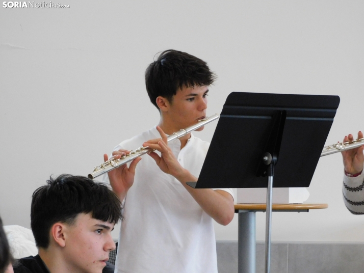 GALER&Iacute;A | Golmayo da la nota en su II Marat&oacute;n Musical con &eacute;xitos de La Bella y la Bestia,