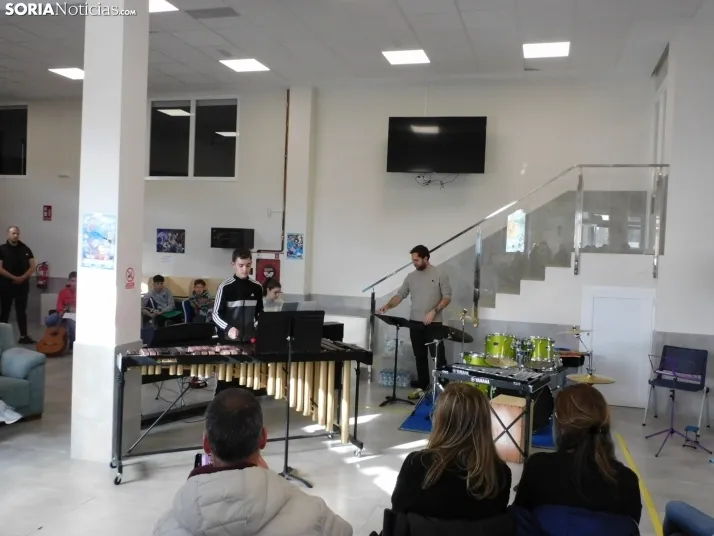 GALER&Iacute;A | Golmayo da la nota en su II Marat&oacute;n Musical con &eacute;xitos de La Bella y la Bestia,