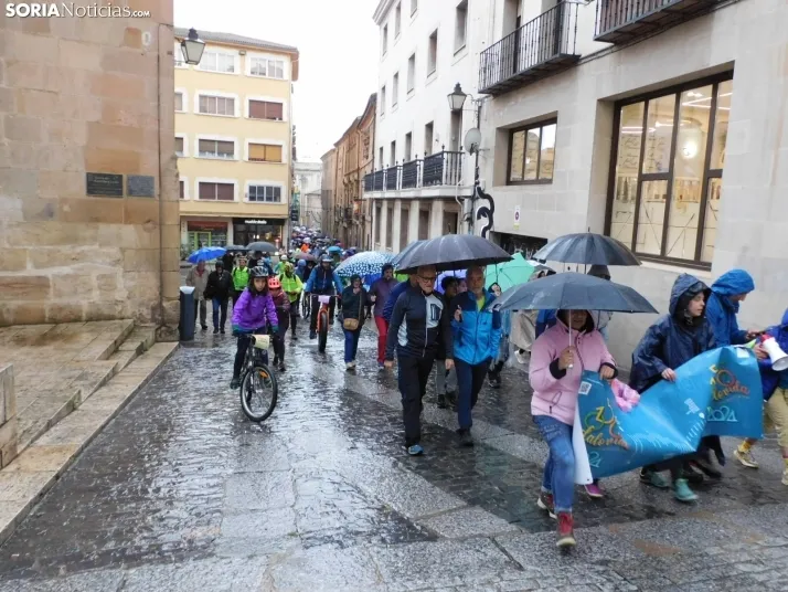 GALER&Iacute;A | Ni la lluvia, ni el fr&iacute;o, ni el granizo: nada detiene a los ciclistas de Pedalovida en
