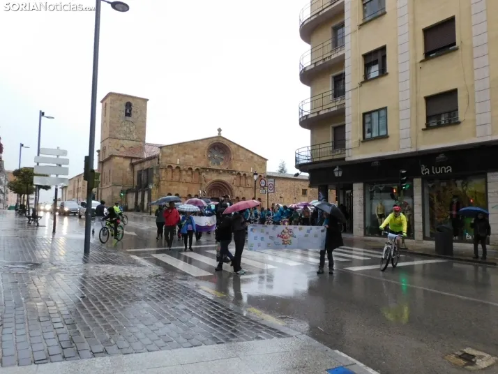 GALER&Iacute;A | Ni la lluvia, ni el fr&iacute;o, ni el granizo: nada detiene a los ciclistas de Pedalovida en