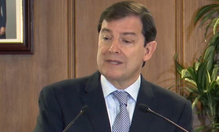 Mañueco: Ofreceremos autobús gratuito a los empadronados en Castilla y León en todas las rutas que gestionamos