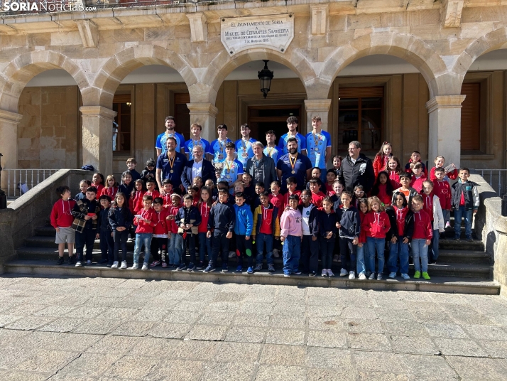 Soria se rinde al R&iacute;o Duero Junior: Ba&ntilde;o de masas en el Ayuntamiento y en la Diputaci&oacute;n