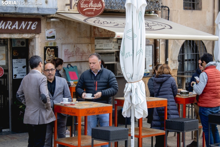 Un paseo fotográfico por el Collado un lunes cualquiera del mes de mayo / Isaac Cosin Gil