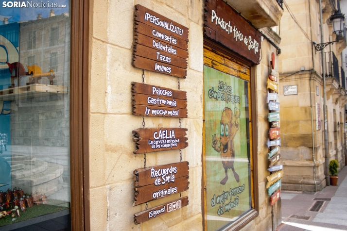 Un paseo fotográfico por el Collado un lunes cualquiera del mes de mayo / Isaac Cosin Gil