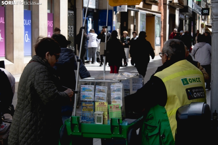 Un paseo fotográfico por el Collado un lunes cualquiera del mes de mayo / Isaac Cosin Gil