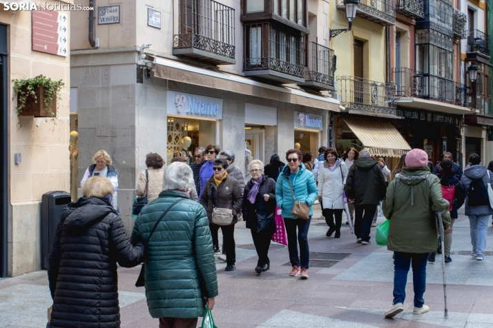 Un paseo fotográfico por el Collado un lunes cualquiera del mes de mayo / Isaac Cosin Gil