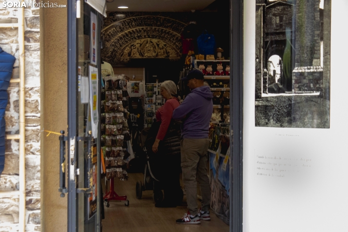 Un paseo fotográfico por el Collado un lunes cualquiera del mes de mayo / Isaac Cosin Gil