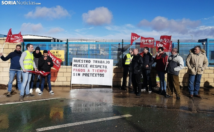 Los 21 trabajadores secuestrados por su empresa: Ni cobran sus nóminas ni les despiden