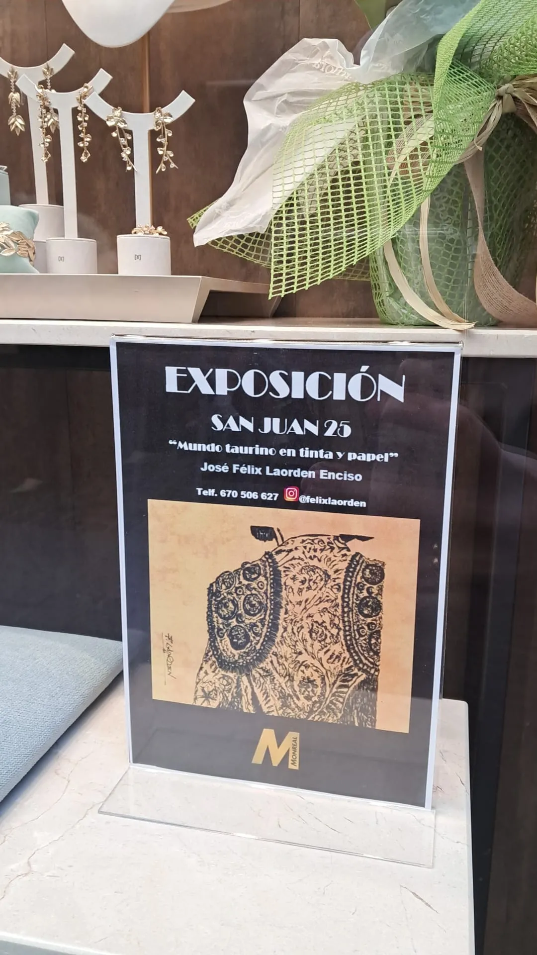 Foto 2 - El arte taurino toma los escaparates de Soria en la antesala de San Juan
