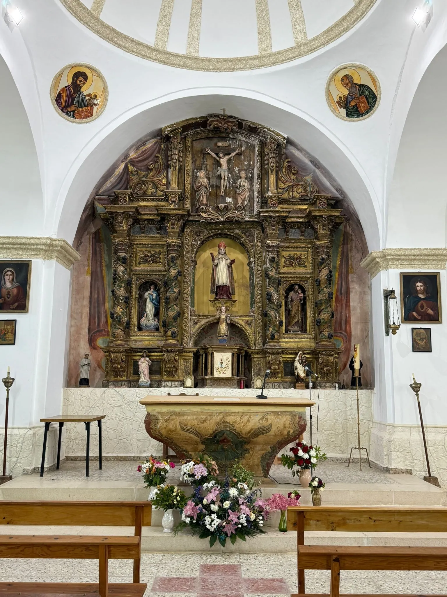 Foto 2 - La Di&oacute;cesis y Alcubilla de las Pe&ntilde;as acuerdan reparaciones en el templo parroquial