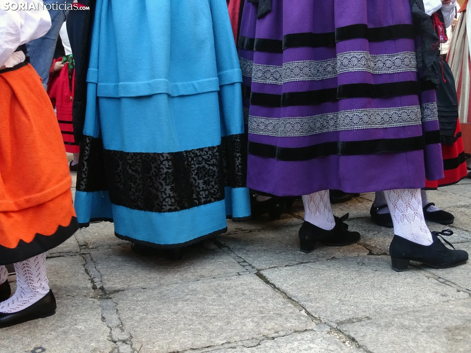 Una imagen previa al desfile del Domingo de Calderas hoy. /PC