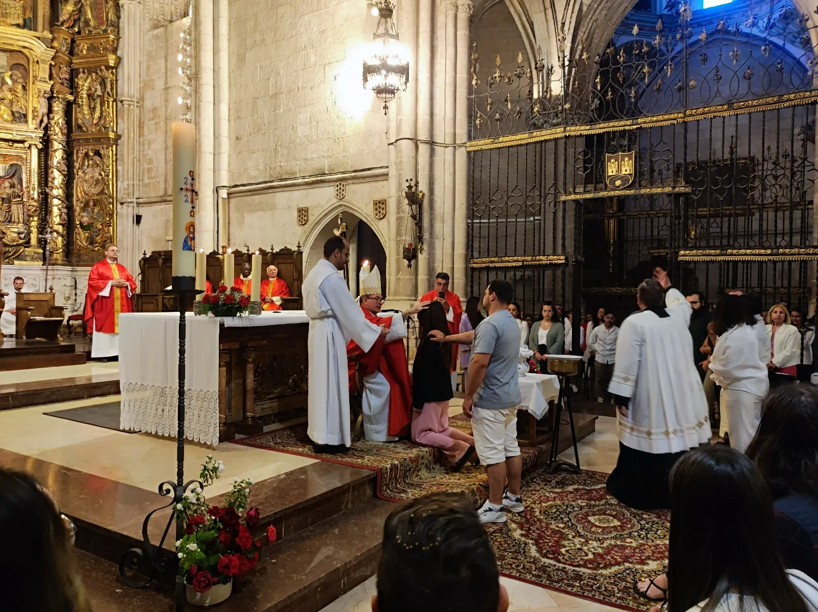 Foto 2 - 37 adultos se confirman en la Catedral de El Burgo de Osma