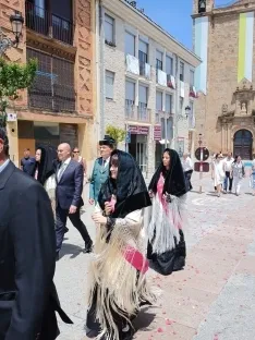 Foto 10 - As&iacute; ha celebrado &Aacute;greda las Fiestas de Nuestra Se&ntilde;ora de los Milagros y el Corpus Christi: un espect&aacute;culo de flores y tradici&oacute;n