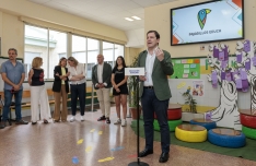 Visita oficial al barrio vallisoletano de Pajarillos. /Jta.