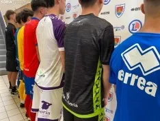 Foto 19 - As&iacute; son las equipaciones del CD Numancia para la temporada 25/26: historia, identidad y un toque vaquero