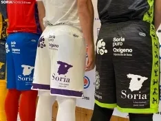 Foto 16 - As&iacute; son las equipaciones del CD Numancia para la temporada 25/26: historia, identidad y un toque vaquero